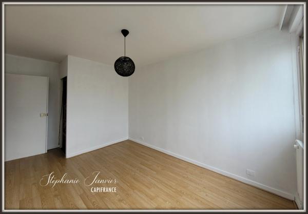 Appartement F2, à louer VAIRES SUR MARNE, GRAND F2 À LOUER, LUMINEUX AVEC PARKING & CAVE de 48 m², gare à pied, dernier étage.