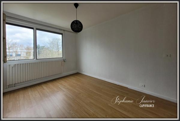Appartement F2, à louer VAIRES SUR MARNE, GRAND F2 À LOUER, LUMINEUX AVEC PARKING & CAVE de 48 m², gare à pied, dernier étage.
