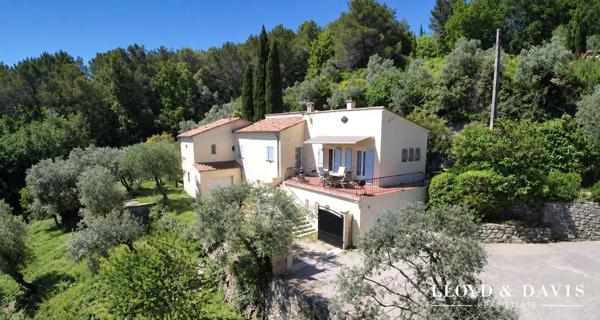 Charmante maison provençale avec vue panoramqiue - Proche village