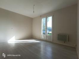 A GOURNAY EN BRAY, JOLI PAVILLON DE PLAIN PIED DE 70 M² HAB AVEC GARAGE SUR 1400 M² DE TERRAIN CLOS AU CALME Gournay-en-Bray (76220)