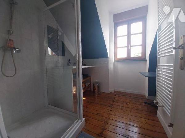 Maison à vendre à Vitré (35500) en Ille-et-Vilaine (35)

A quelques minutes du centre-ville, ...
