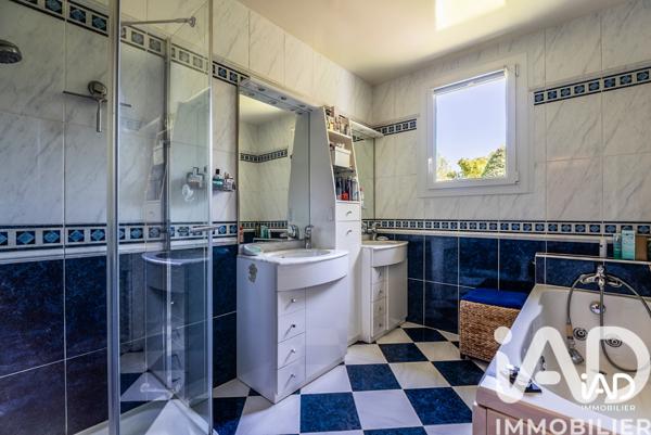 Maison à vendre 10 pièces 232 m² Bornel