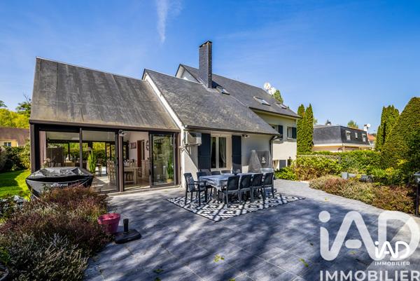 Maison à vendre 10 pièces 232 m² Bornel