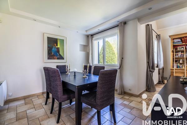 Maison à vendre 10 pièces 232 m² Bornel