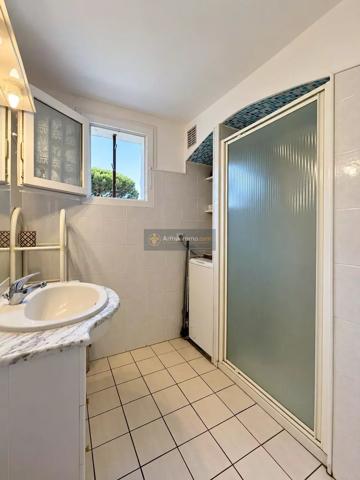 Vente                                                      Appartement
                        
                     2 pièces                      40 m2                     à Les Issambres