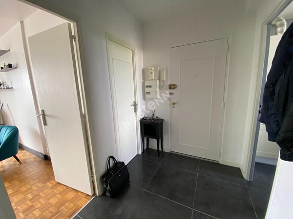 Rennes La Courrouze - Appartement type 5 meublé avec stationnement