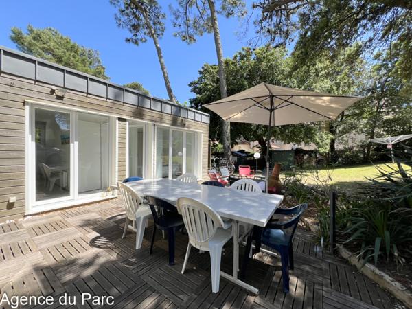 ROYAN - QUARTIER DU PARC - 200 M PLAGE - ENTRE MAISON ET APPARTEMENT - 4 CHAMBRES - JARDIN