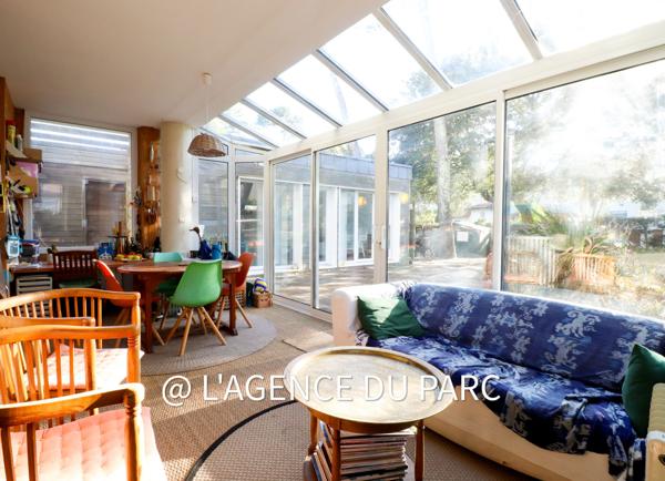 ROYAN - QUARTIER DU PARC - 200 M PLAGE - ENTRE MAISON ET APPARTEMENT - 4 CHAMBRES - JARDIN
