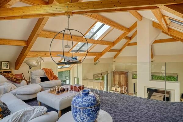 Maison contemporaine au sein d'un d'un domaine privé