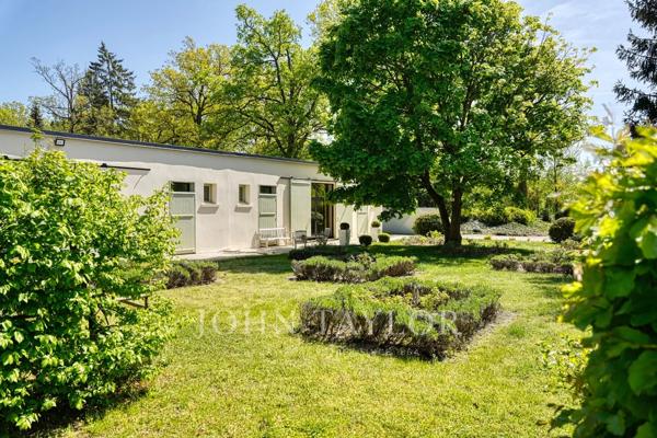 Maison contemporaine au sein d'un d'un domaine privé