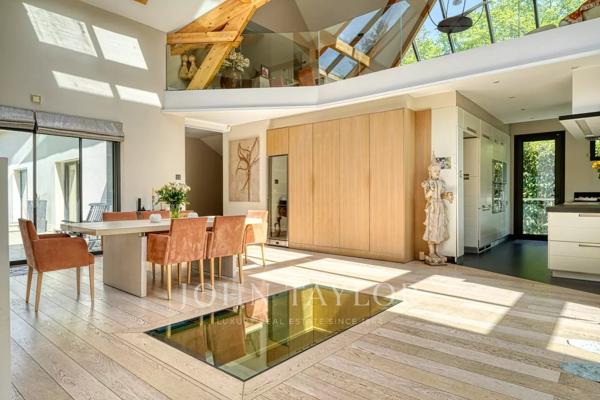 Maison contemporaine au sein d'un d'un domaine privé