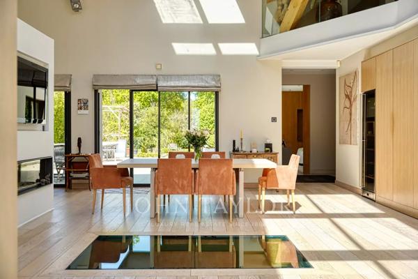 Maison contemporaine au sein d'un d'un domaine privé