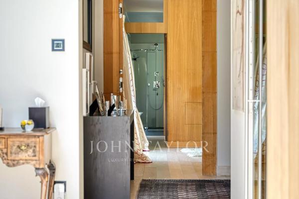 Maison contemporaine au sein d'un d'un domaine privé