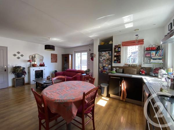 Appartement F3 à vendre  3 pièces - 79,16 m 2   AURAY  - 56