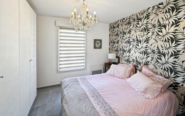 Appartement à vendre    3 pièces • 78 m2 Toulon