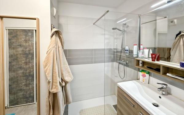 Appartement à vendre    3 pièces • 78 m2 Toulon