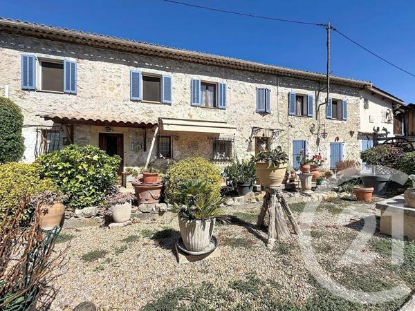 Maison à vendre  4 pièces - 218 m 2   MOUGINS  - 06