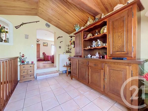 Maison à vendre  4 pièces - 218 m 2   MOUGINS  - 06