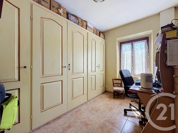 Maison à vendre  4 pièces - 218 m 2   MOUGINS  - 06