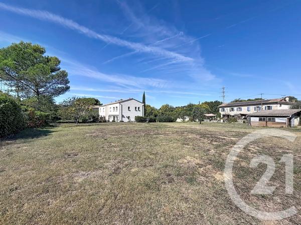 Maison à vendre  4 pièces - 218 m 2   MOUGINS  - 06