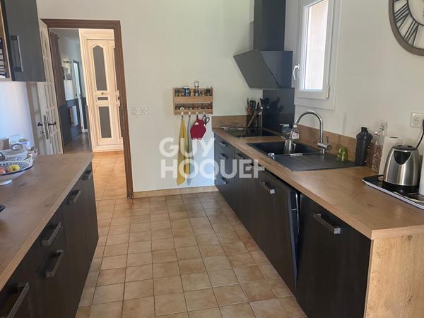 Bouc Bel Air, maison de 129 m2 , 3 chambres , sur terrain de 540 m2 avec piscine