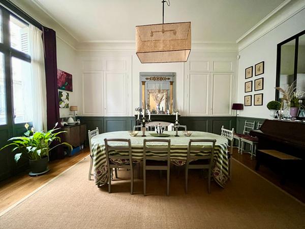 Tours - Quartier des Prébendes - Maison 245m2 + parking