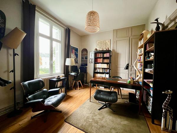 Tours - Quartier des Prébendes - Maison 245m2 + parking