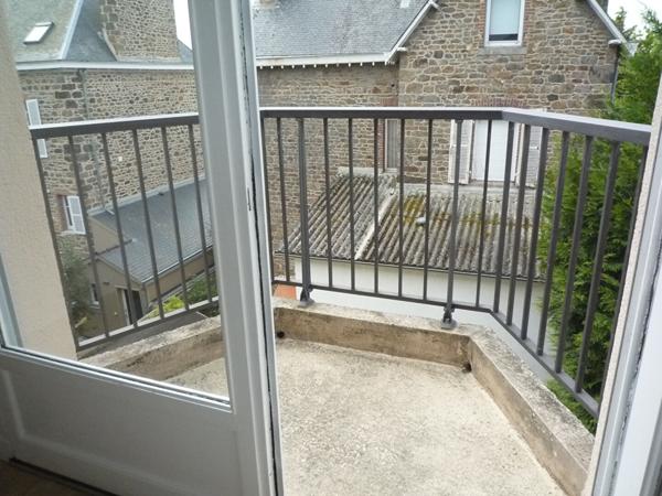 SAINT MALO  SAINT SERVAN APPARTEMENT T2  EN RESIDENCE  - PLACE DE PARKING EN SOUS SOL