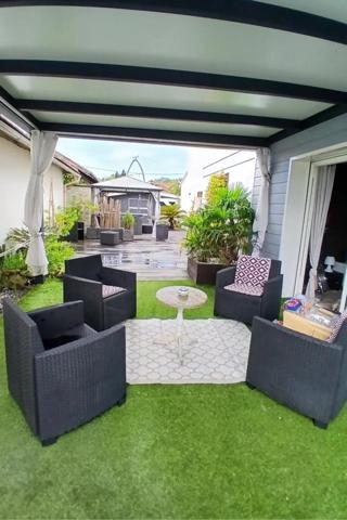 Maison rénovée , proche port et centre-ville