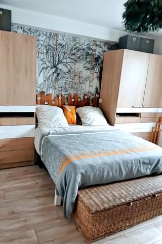 Maison rénovée , proche port et centre-ville