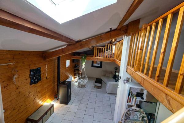 Superbe bâtisse de caractère avec piscine et grand terrain de 1,8 hectare