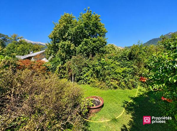 Maison, Gilly Sur Isère 15 pièces  353 m2 + dépendance de 200 m²