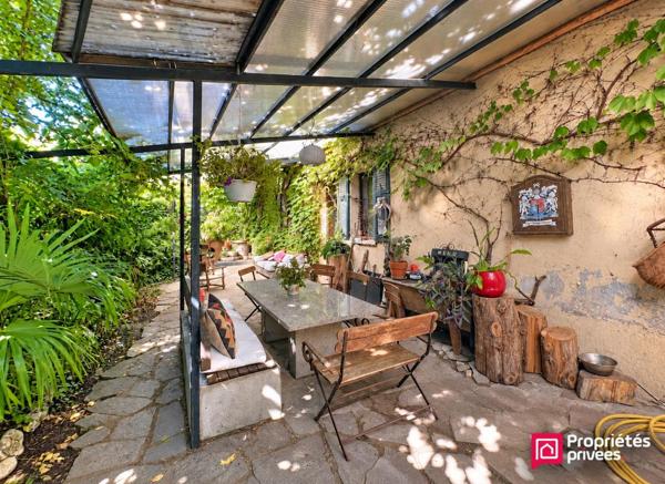 Maison, Gilly Sur Isère 15 pièces  353 m2 + dépendance de 200 m²
