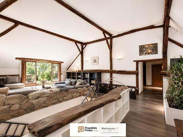 Maison, Gilly Sur Isère 15 pièces  353 m2 + dépendance de 200 m²