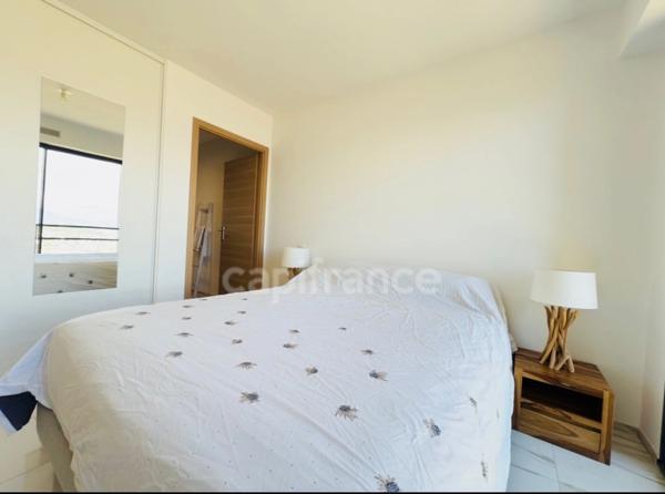 AJACCIO (Corse) : A vendre superbe appartement T2 standing, vue mer imprenable, parking