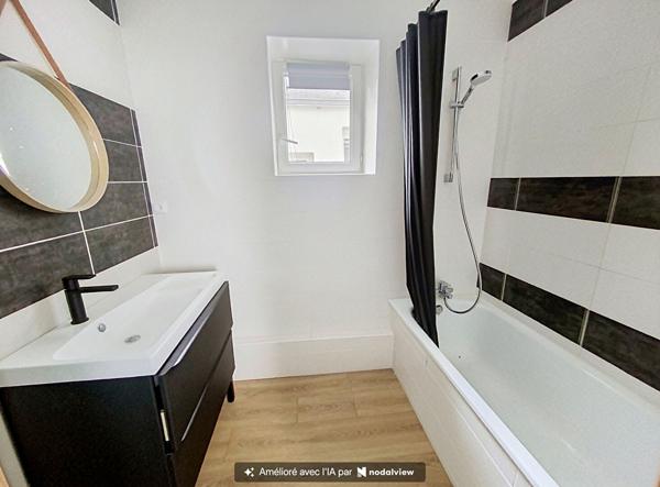 Concarneau Appartement  deux pièces Cosy de 50 m²  proche commerces et port .
