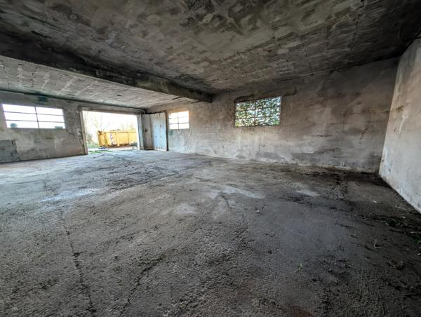 GARAGE 60m² avec jardin