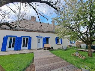 Maison ancienne plain-pied sur 510m² terrain.