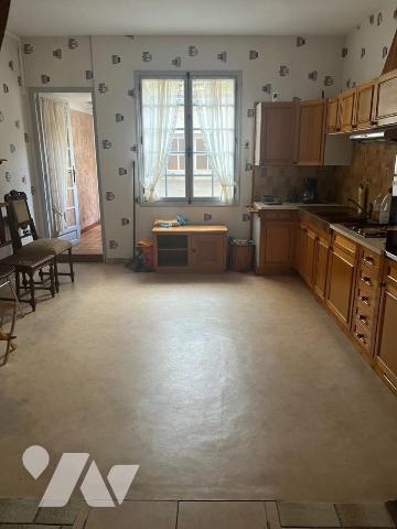 Maison avec 3 chambres, petite cour