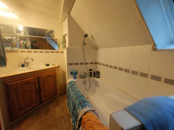 Appartement T2 en duplex loué – Proximité centre-ville de Nuits-Saint-Georges