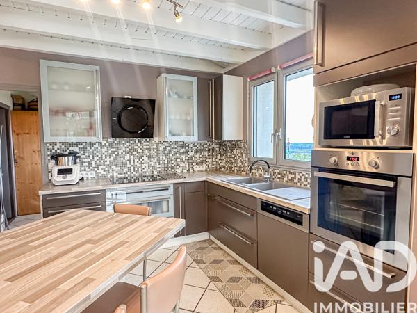 Maison à vendre 9 pièces 220 m² Cornas