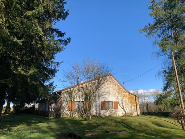 Jolie maison Bressane à rénover avec belle vue dégagée