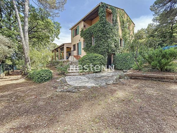 A VENDRE -Maison Le Cannet Des Maures 6 pièces 156 m2-Terrain 3580m2- Piscine,Carport,sous-sol