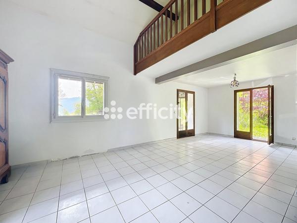 Maison 3 pièces - 156 m²
