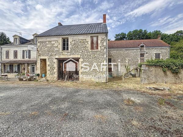 Grande maison avec dépendances et vaste terrain !