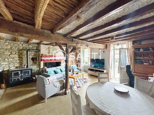 Grande maison avec dépendances et vaste terrain !