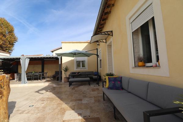 Plan-de-Cuques (13380) Maison individuelle T5: 4 chambres dont 3 en rdc avec piscine et jacuzzi dans Plan de Cuques...