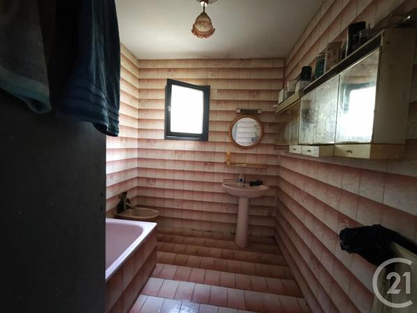 Maison à vendre  5 pièces - 112 m 2   ST MICHEL  - 16