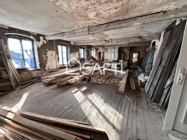 Entrepôt polyvalent de 360 m² sur 2 niveaux