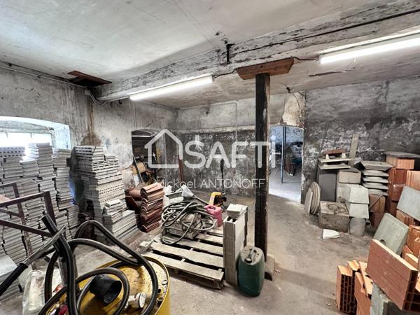 Entrepôt polyvalent de 360 m² sur 2 niveaux